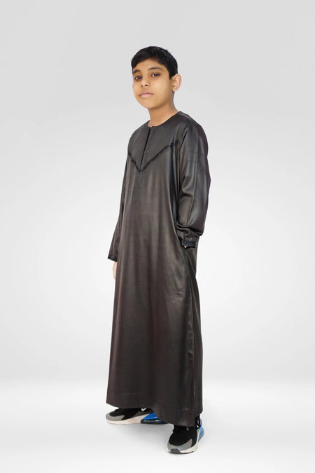 Omani Style Shiny Collarless Kids Thobe With Zip- Black almanaar