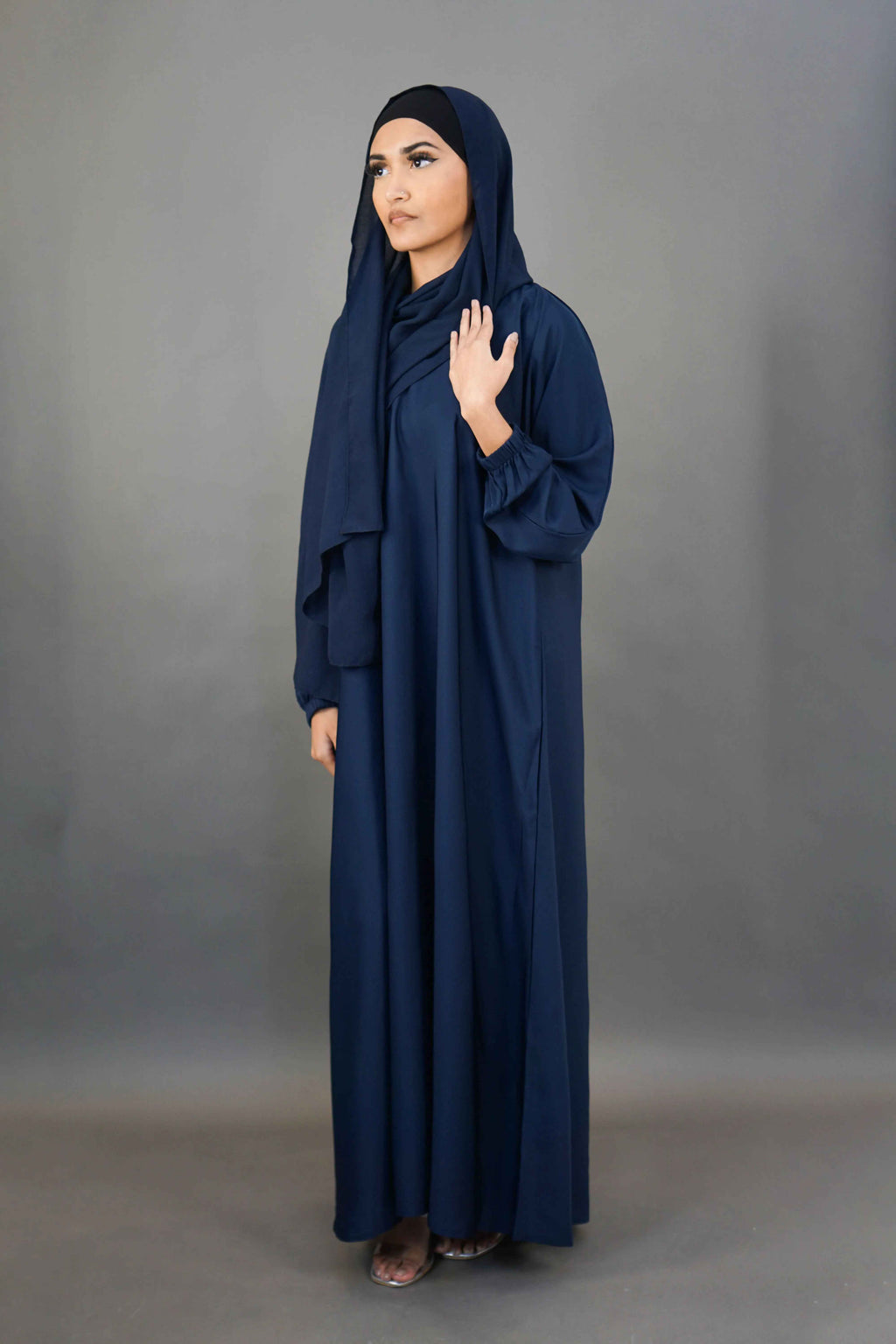 Plain Elastic Sleeve Abaya with Pocket – Premium Nidha Fabric (Navy)