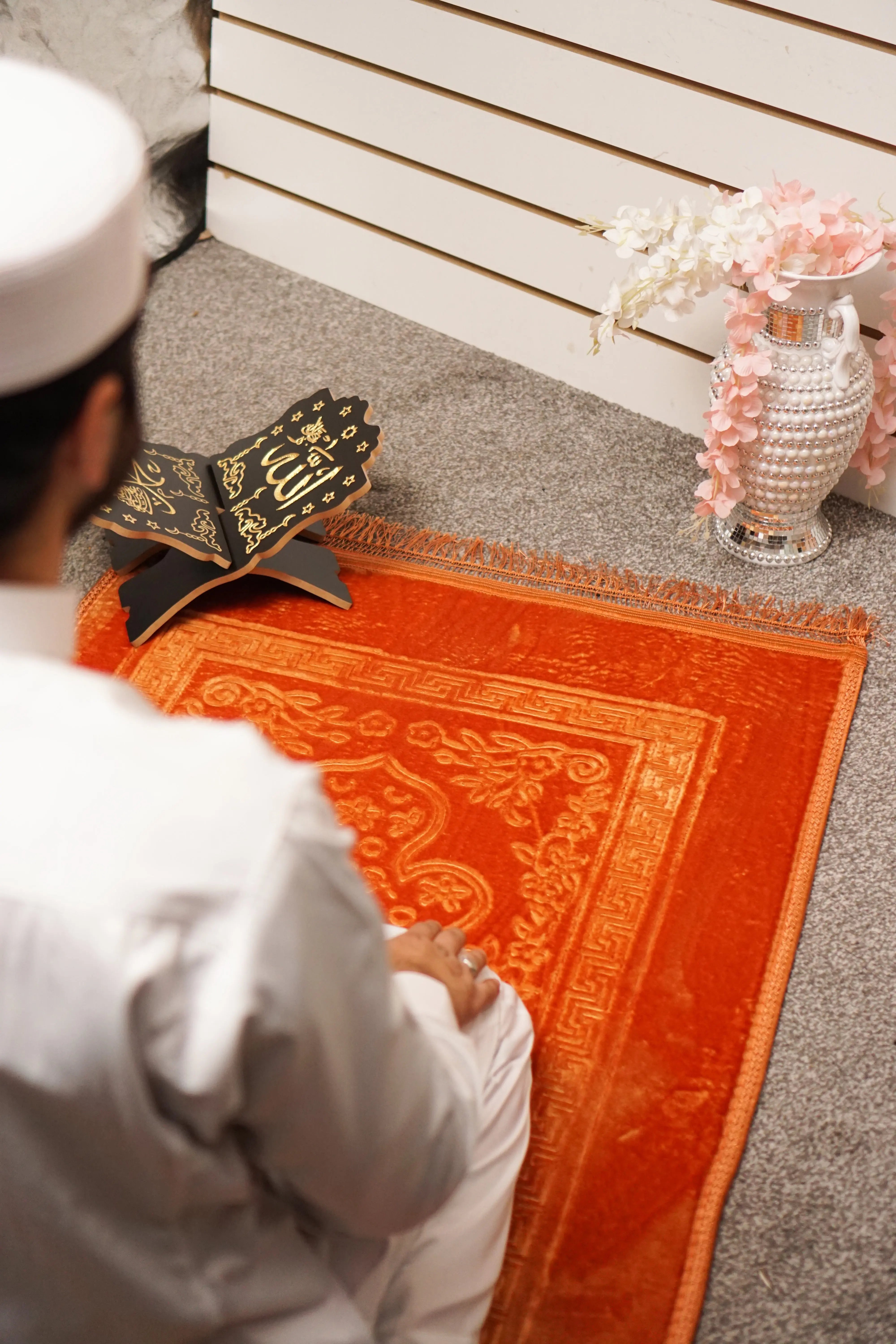 XL Soft Velvet Islamic Prayer Mat - Golden China