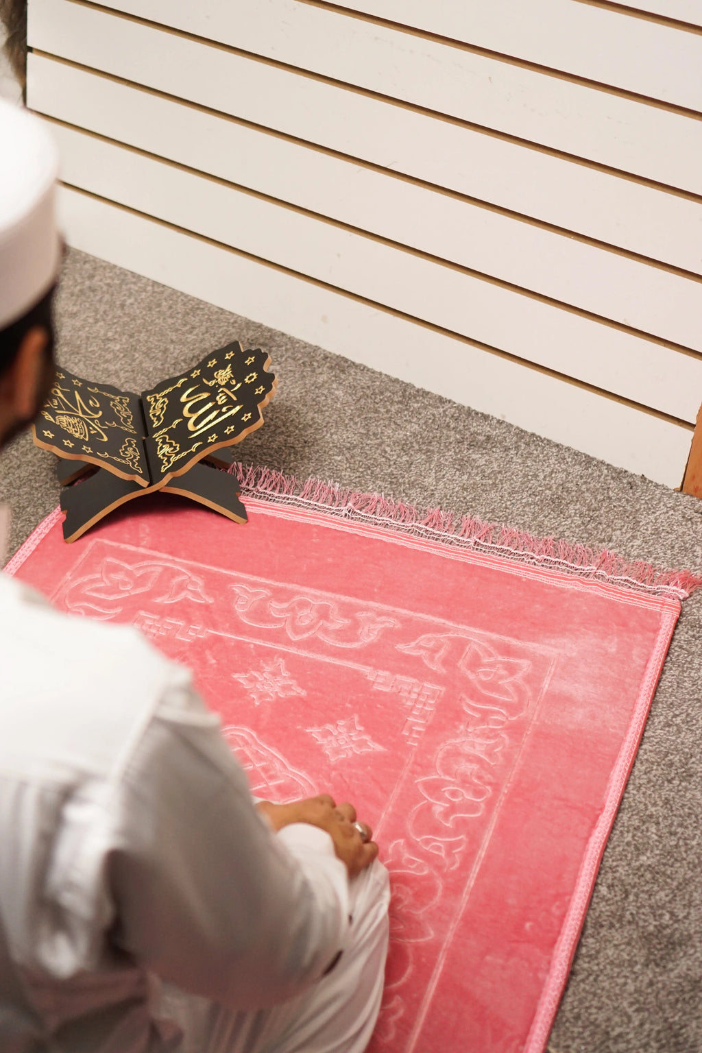 XL Soft Velvet Islamic Prayer Mat - Coral China