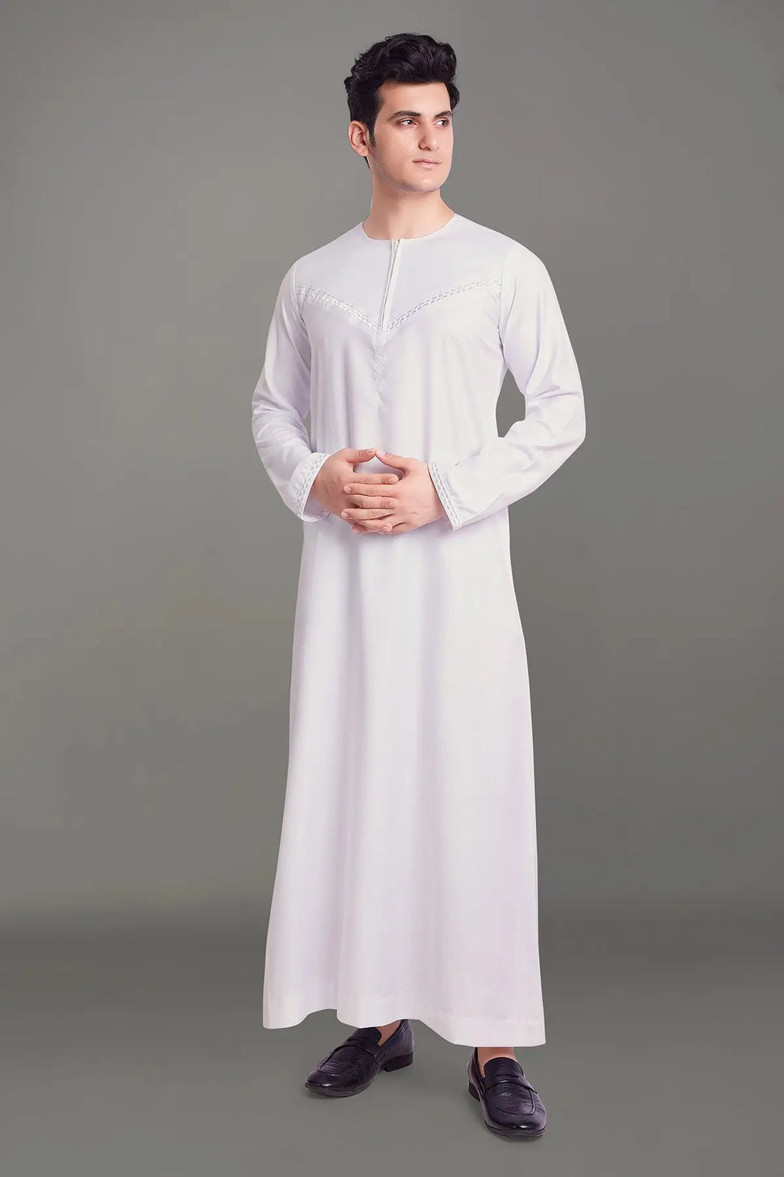 White Omani Thobe With Front Zip – Almanaar Islamic Store